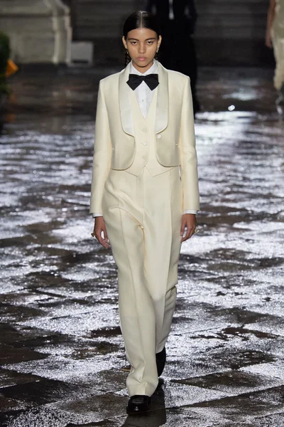 Look 91